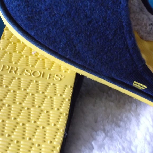 NEW PR Soles Active Recovery Slippers - Size 7 - Picture 8 of 10